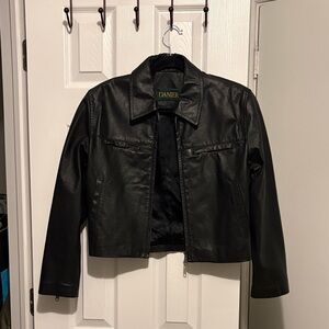 Vintage Women's Classic Danier Leather Black Leather Jacket - Size small
